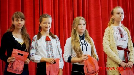 В обласному центрі нагородили обдарованих учнів – переможців олімпіад та конкурсів