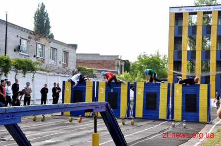 На Чемпіонаті області з пожежно-прикладного спорту змагаються 250 рятувальників