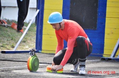 На Чемпіонаті області з пожежно-прикладного спорту змагаються 250 рятувальників
