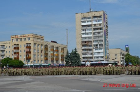 На Майдані Соборному відбулася урочиста зустріч військовослужбовців 95-ї бригади