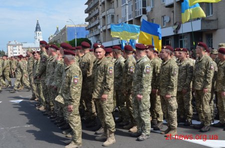 На Майдані Соборному відбулася урочиста зустріч військовослужбовців 95-ї бригади