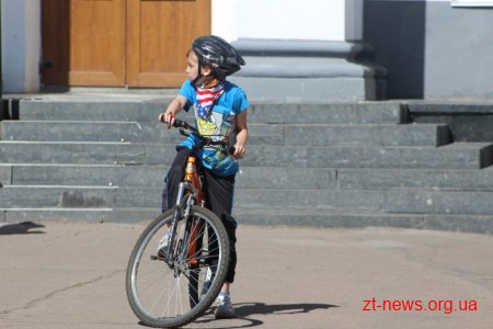 Більше тисячі велосипедистів проїхали вулицями Житомира