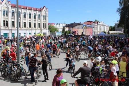 Більше тисячі велосипедистів проїхали вулицями Житомира