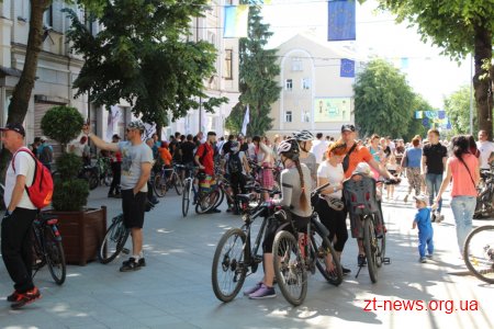 Більше тисячі велосипедистів проїхали вулицями Житомира