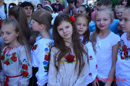 У школах міста відзначають закінчення навчального року