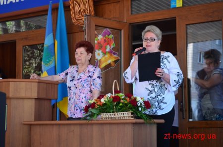 У школах міста відзначають закінчення навчального року