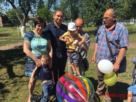 15 маленьких житомирян отримали абонементи на курси іпотерапії