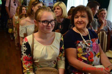 32 учні отримали свідоцтва про закінчення художньої школи
