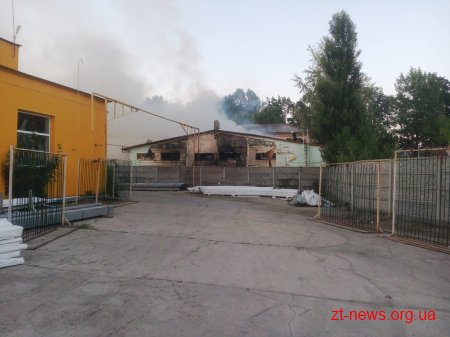 У Житомирі сталася пожежа на складі будматеріалів