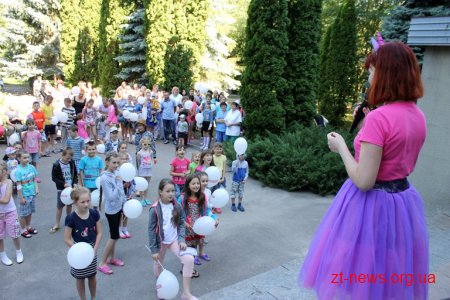 Пацієнтам Житомирської обласної дитячої клінічної лікарні влаштували свято