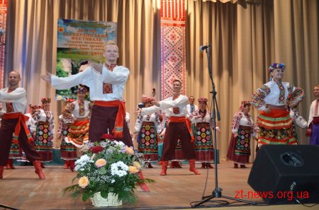 Вдруге у Житомирі пройшов Всеукраїнський фестиваль імені Івана Сльоти «А льон цвіте...»