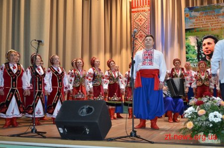 Вдруге у Житомирі пройшов Всеукраїнський фестиваль імені Івана Сльоти «А льон цвіте...»