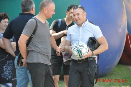 На базі гімназії у Високівській ОТГ відкрили новий футбольний майданчик