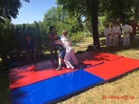 У парку культури та відпочинку в День захисту дітей були представлені дитячі розважальні локації