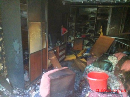 У Житомирі горіла квартира на третьому поверсі п'ятиповерхівки