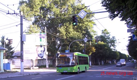 Нові автобуси на маршрутах 53 та 53А курсують містом майже до 24 години
