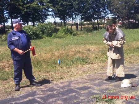 На Житомирщині юні рятувальники випробовують свої сили в обласному зборі-змаганні “Школа безпеки”