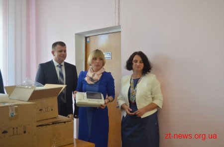 Шість портативних кардіографів отримала педіатрична служба міста
