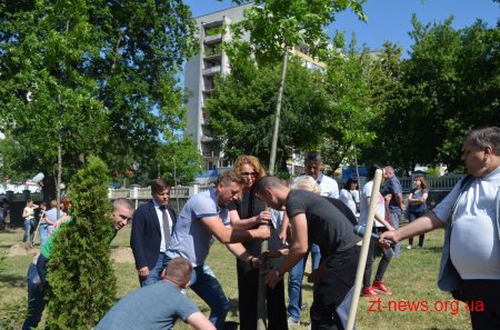 На Смолянському військовому кладовищі висадили Алею Слави Героїв