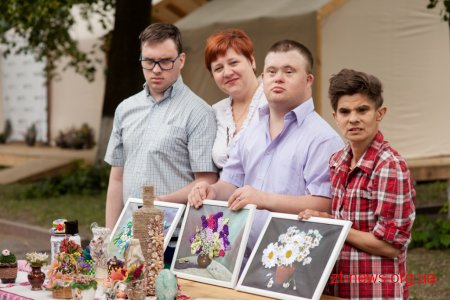 У Житомирі відбулася дискусія на тему готовності шкіл до впровадження інклюзивної освіти