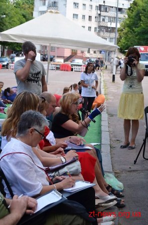 На вул. Пушкінській у Житомирі відбувся «Літературний stand-up»