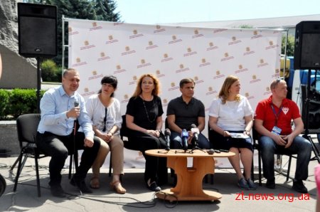 Найгучніша автівка України приїхала у Житомир, аби наочно проанонсувати заплановане у місті автошоу