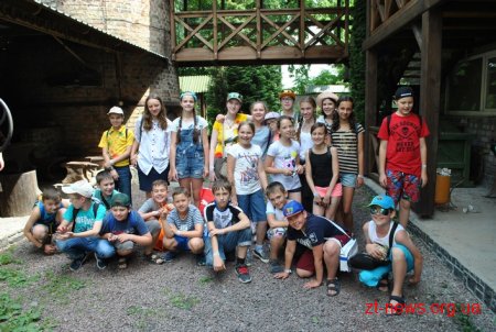 При обласній бібліотеці для юнацтва організували дитячий табір Library Camp