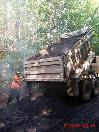 У Коростишівському районі завершують ямковий ремонт доріг