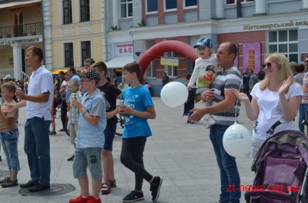 На Михайлівській відбувся фестиваль для всієї родини «Я тато»