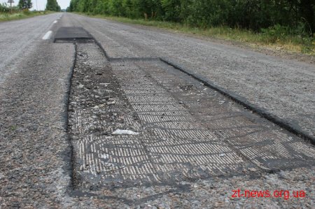 Дорожники ліквідували 200 кв. м. ямковості на дорозі у селі Івановичі