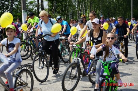 Понад 300 учасників взяли участь у велотурі «Зелене світло для велоруху в громадах»