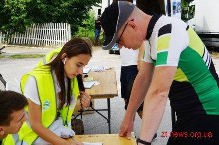 Понад 300 учасників взяли участь у велотурі «Зелене світло для велоруху в громадах»