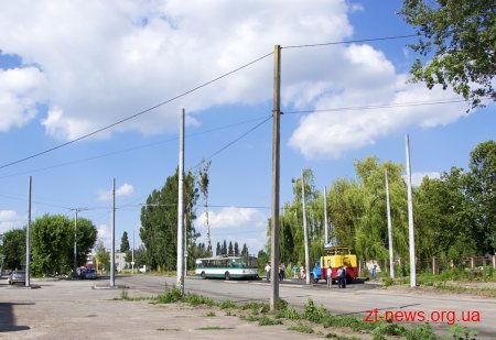 Вулицею Промисловою проїхав перший тролейбус