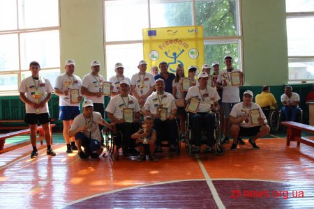 У Житомирі відбулися змагання з бочче, настільного тенісу, армреслінгу та шахів