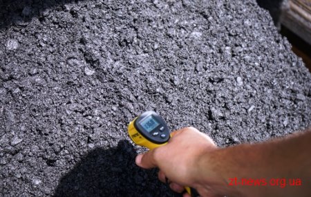 У Ружинському районі на дорогах активно продовжують усувати ямковість