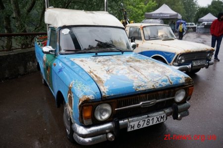 Близько 60 автівок приїхали у Житомир на Чемпіонат України з автозвуку та тюнінгу