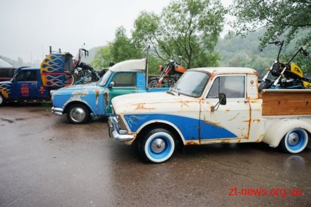 Близько 60 автівок приїхали у Житомир на Чемпіонат України з автозвуку та тюнінгу