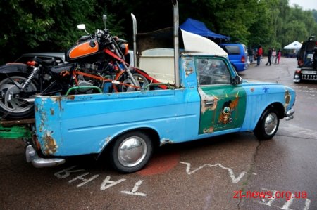 Близько 60 автівок приїхали у Житомир на Чемпіонат України з автозвуку та тюнінгу