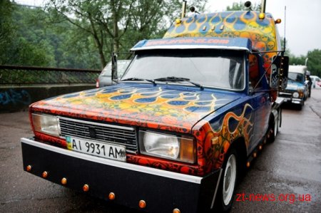 Близько 60 автівок приїхали у Житомир на Чемпіонат України з автозвуку та тюнінгу