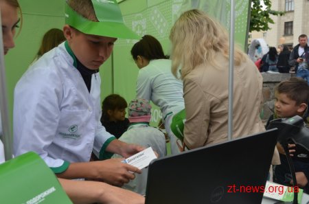 На Замковій горі діти мали змогу спробувати себе у понад 20 різних професіях