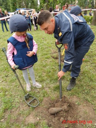 На Замковій горі діти мали змогу спробувати себе у понад 20 різних професіях