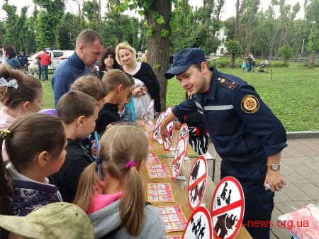 На Замковій горі діти мали змогу спробувати себе у понад 20 різних професіях