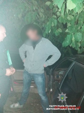 У Житомирі двоє чоловіків намагалися викрасти інструменти з гаража