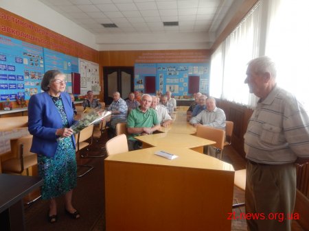 З нагоди 80-річчя ветеран та керівник пожежної охорони Житомирщини Борис Чумак отримав орден «Величі і пошани»