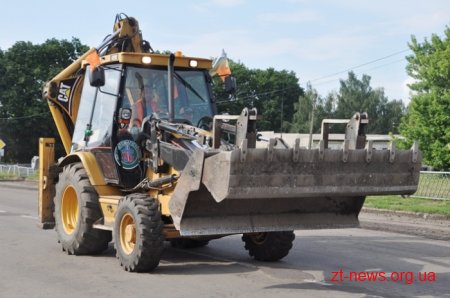 Дорогу в Ружинському районі відремонтували вперше за 10 років