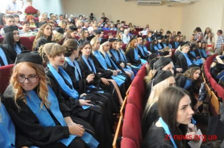 У Житомирському медичному інституті відбувся випуск медсестер та спеціалістів лабораторної діагностики
