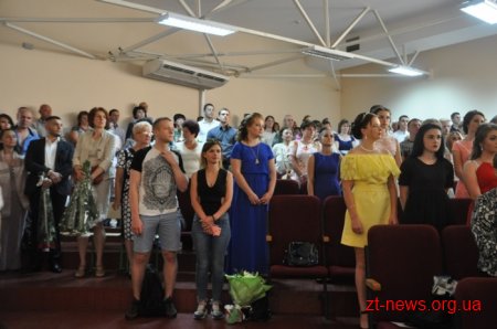У Житомирському медичному інституті відбувся випуск медсестер та спеціалістів лабораторної діагностики