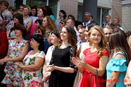 Майже тисяча студентів ЖДТУ отримала дипломи бакалаврів