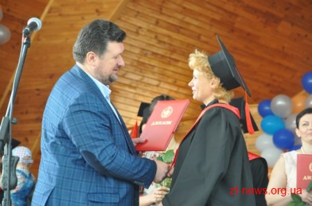 Понад 1,5 тис. студентів стали випускниками ЖДУ ім. І. Франка