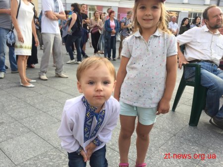 У Житомирі відбувся святковий концерт до Дня Конституції